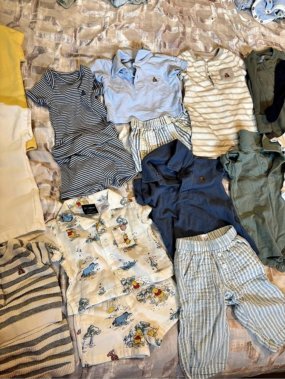 Gap Baby like new Winnie the Pooh collab Clothing Lot Blue & White